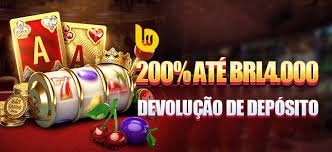 F8BET အွန်လိုင်း ကတ်ဂိမ်းများ Myanmar ကစားသူများ Poker နှင့် Teen Patti Live ကစားနေသောမြင်ကွင်း